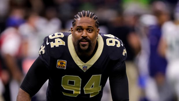New Orleans Saints defensive end Cameron Jordan warms up before a game.